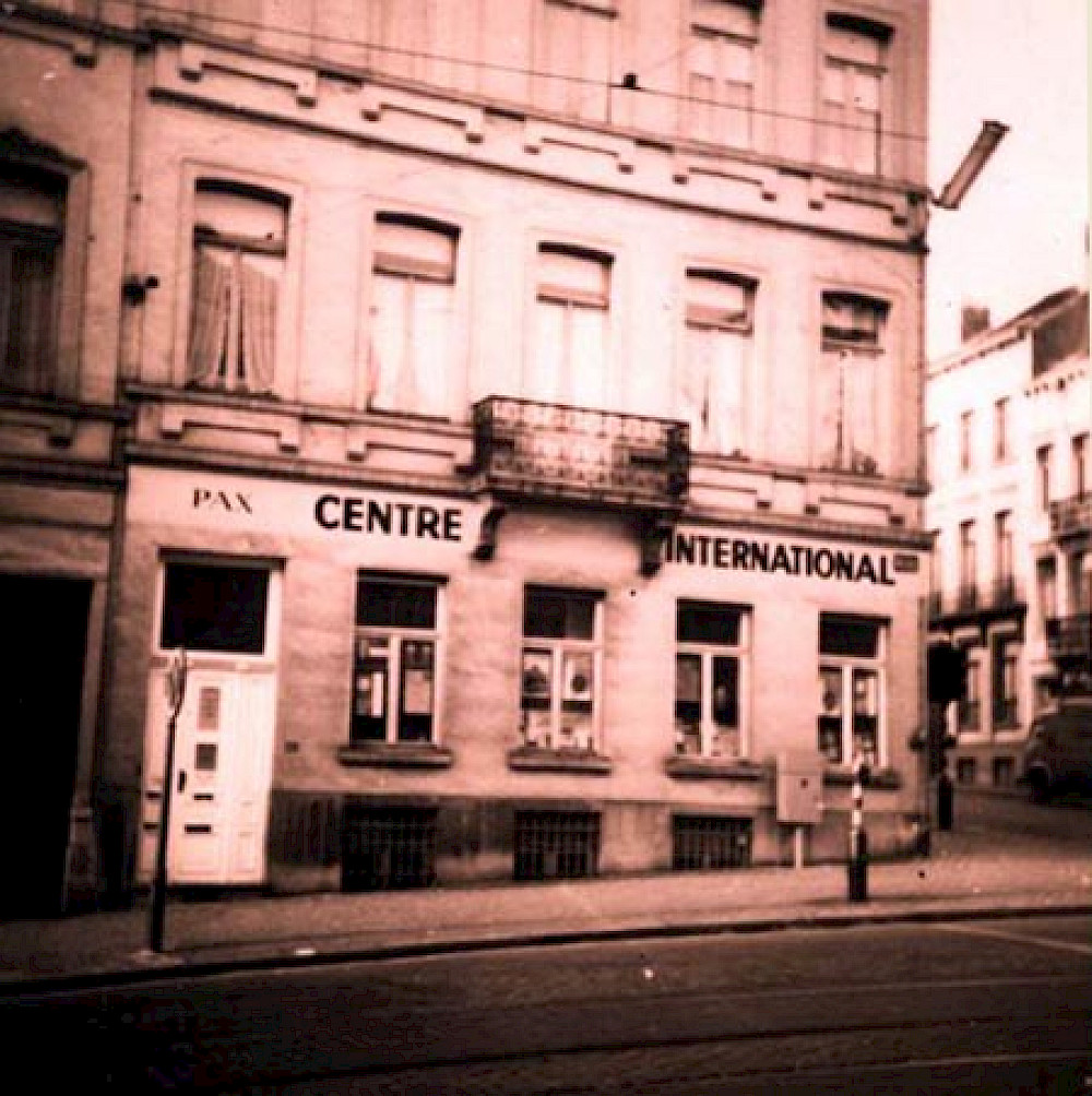 (c) Claudine Van der Elst & Jean Van Lierde