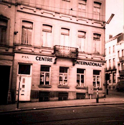 (c) Claudine Van der Elst & Jean Van Lierde